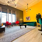 Spacious 5Br Luxury Suite Perfect For Groups With Gym Access And Optional Parking Near Mccormick Place, Grant Park And Soldier Field