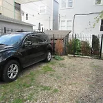 Red Robin Rentals - Wicker Park