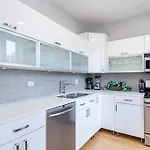 Cozy Beautiful Downtown Unit Chi In Prime River North Location Near Mag Mile - 2