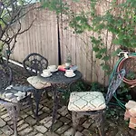 The Toscana Bed & Breakfast 2*