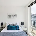 3Br Luxury Modern Apartment