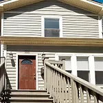 Deluxe Duplex In Roscoe-Wrigley With Free Parking
