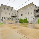 Walk To Lake Michigan Chicago Apt With Yard