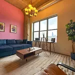 Apartment Modern 2br Loft With Amazing Skyline View And Optional Parking For 8 Guests Near Mccormick Place And Soldier Field *