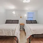 Prime Location In Lakeview Near Wrigleyville