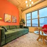 Fully Equipped 2Br Apartment In South Loop With Optional Parking And Gym Access Near Mccormick Place & Lakefront Attractions