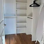 Chic 2 Bedroom 1 Parking Sleeps 6