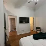 Chic 1 Bedroom W Parking