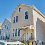 3 Mi To Dwtn Chic Apartment In Chicago!
