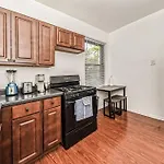 2 Bedroom Apt Near U Chicago Campus & The Lakefront!