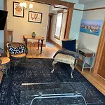 Blue Room In Dorothy\'S Bnb