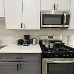 Spacious Shared Condo Near Downtown Chicago, Flexible Room Choices And Shared Amenities