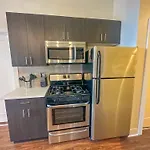 Cozy 420-Friendly 3Br Modern Home With Optional Parking Near Mccormick Place, Museum Campus And Soldier Field