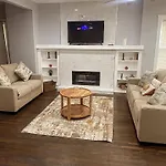 Charming 5 Bedrooms 2 Bathrooms