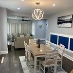 Charming 5 Bedrooms 2 Bathrooms
