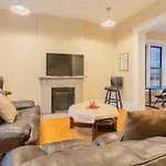 Stylish 3Br Apt Near Wrigley Field & Lincoln Park