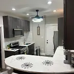 Chic Retreat Apartment *