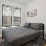 Modern 3Br Retreat Hyde Park Comfort & Style