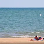 Peaceful Beachfront Loft Rooftop Gym