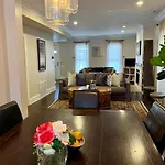 5 Bedroom Huge House In Best Location Parking Fireplace Back Yard