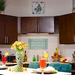 Luxery Stay Chicago - Themed Units! Close To Downtown, Mccormick Place & Wintrust Arena