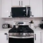 Parisian Retreat 6Min To Main Quandrangle U Of C