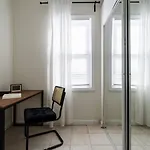 Bucktown 2Br Apt With Office And Courtyard