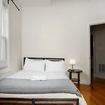 Bucktown 2Br Apt With Office And Courtyard