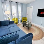 Pilsen Art Center Family Friendly 3Br Retreat With Free Parking Near Medical District, Douglas Park And University Illinois Chicago