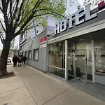 Budget-Friendly Stay And Free Coffee Downtown