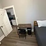 Beautiful Home Near Downtwon - Free Parking!