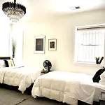 Cozy Wicker Park Home With Movie Room