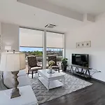 2Br City Loft Sweeping Glass Views