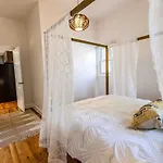 Apartment Tropical Boho Oasis Chicago