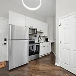 Cozy 1 Bedroom Apt Near Logan Sq