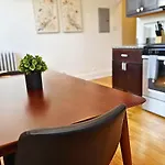 Homey Vibes Furnished 1Br Apt - Wlawn 2W