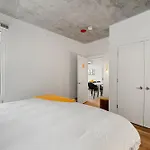 Modern 4Br City Retreat With Stunning Views