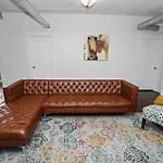 Huge 4Br With Pool Table Chicago Downtown Retreat Good For Groups Sleeps 10 Near Mccormick Place And Field Museum