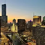 Apartment Skyrise In Downtown Chicago