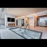 Best Skyrise In Downtown Chicago