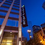 Hyatt Place River North Hotel 3*