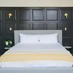The Publishing House Bed & Breakfast 4*