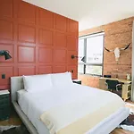 The Publishing House 4* Chicago