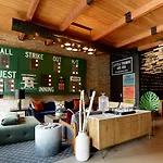 The Collection Wrigleyville 4* Chicago