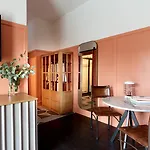 The Collection Wrigleyville 4*