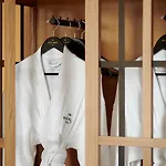 Hotel The Collection Wrigleyville 4*