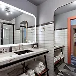 The Collection Wrigleyville Hotel Chicago