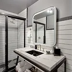 Hotel The Collection Wrigleyville 4*