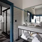 Hotel The Collection Wrigleyville