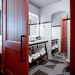 The Collection Wrigleyville Hotel